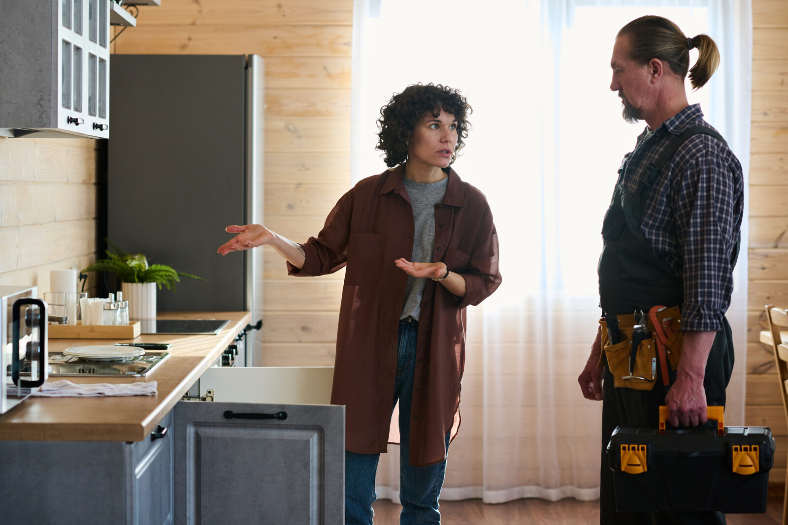 Client questioning contractor about missing documentation