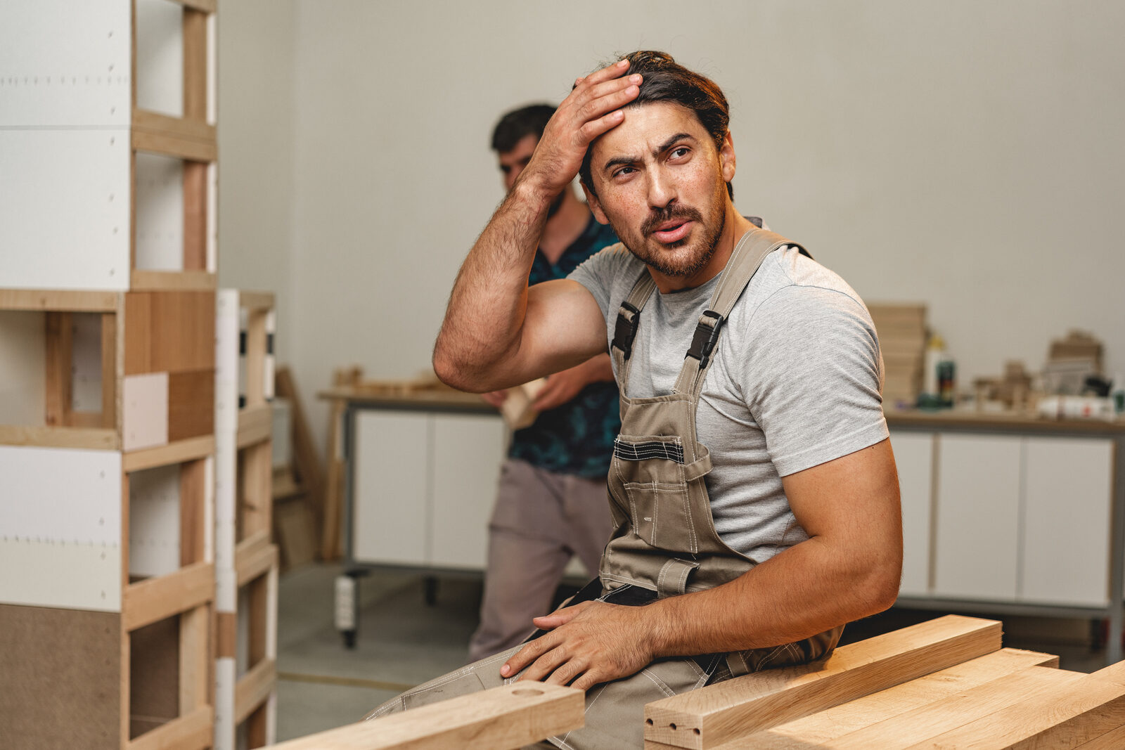 Frustrated contractor overwhelmed by disorganization